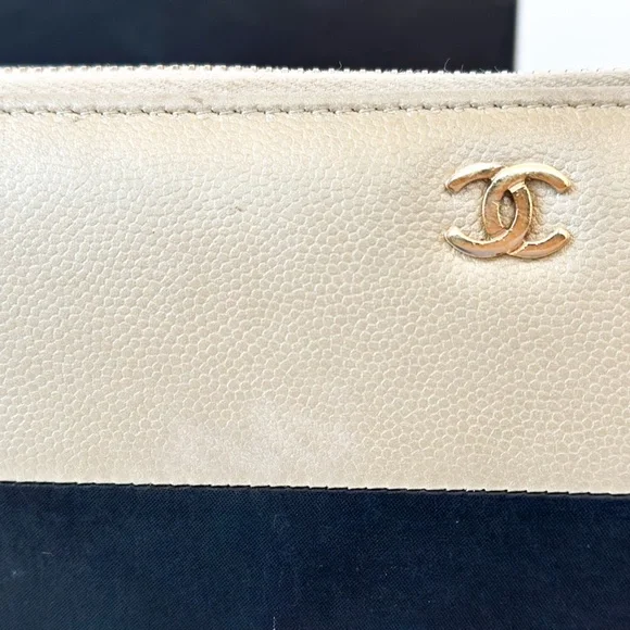 Chanel Zip Leather Wallet - Picture 5 of 16